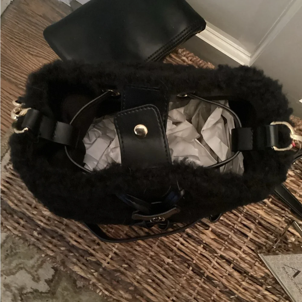 Isaac Mizrahi Faux Shearling/Faux Leather Bucket Bag - Picture 5 of 5